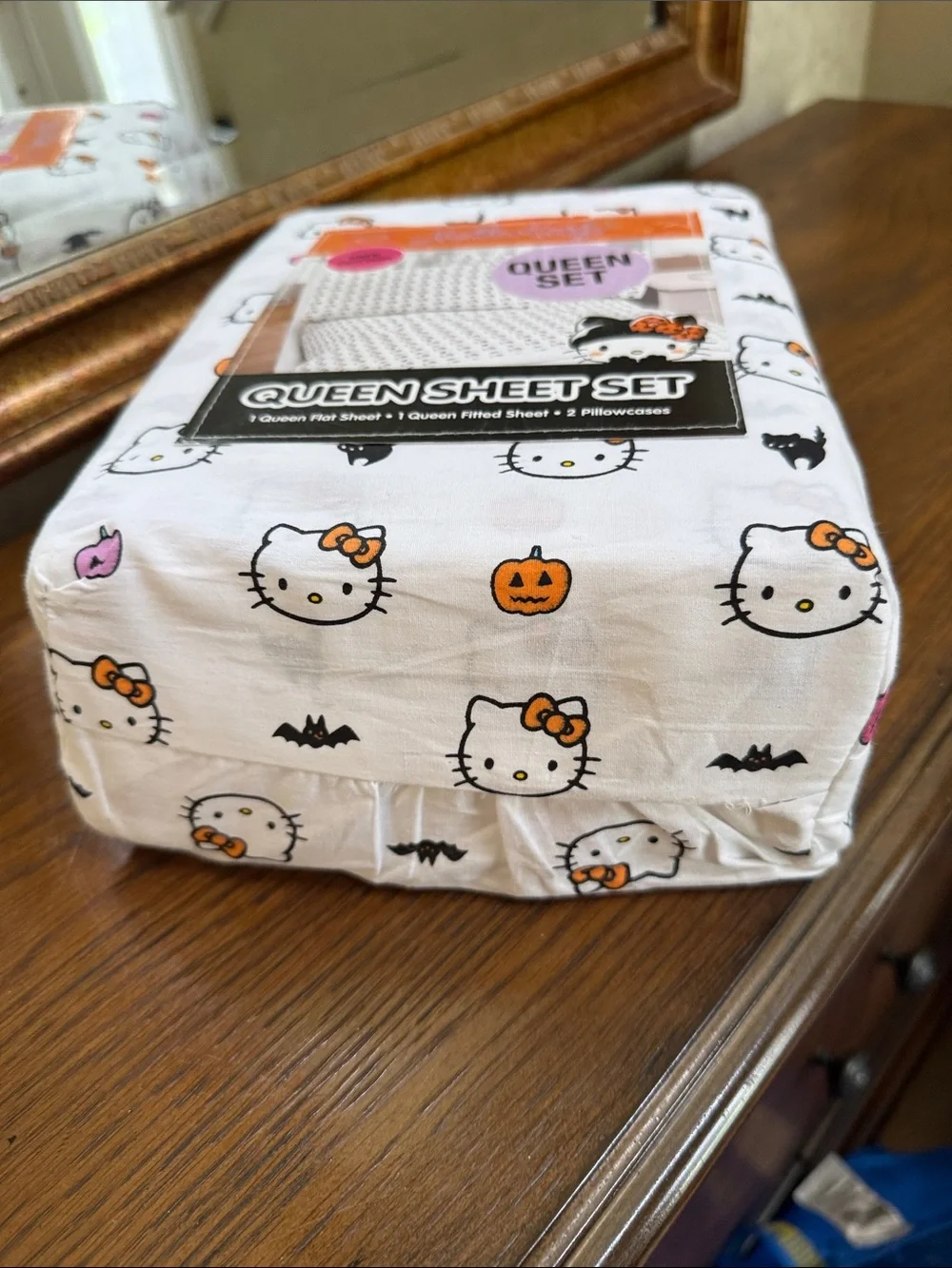 Hello Kitty Halloween Queen Sheet Set – White with Orange & Pink/purple Accents.